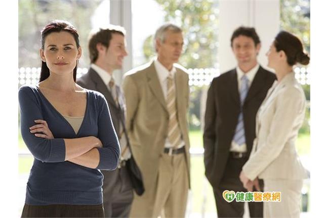 社交焦慮症狀是什麼？如何降低焦慮感