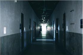 監獄／flickr／乳酪／https://www.flickr.com/photos/cheeae7631/8042514084/in/photolist-dfFZeW-5cGLAG-6HP2bU-47sdix-47sdfZ-dfFVQi-e6g9jG-e6g9fy-e6auBM-e6g8QW-e6aufp-e6g8rN-e6atSt-e6g89d-e6g81h-e6g7Ry-e6atcg-e6asYK-e6asRn-6F4jP8-8HKmNY-dfFZrQ-7tVPYV-8NdsZx-8NdtLa-eDnA4p-9vxaTz-9viVYm-bVyBmt-bVyBaz-asTdNa-asVMvW-asVKLE-asVGUs-asT2uR-asSYEB-asVy5b-asSULx-asSRSa-asSNmx-asSMB4-asSLmg-asSHV2-asVjbm-asVgdh-asSAAB-asSwS4-asSuGp-asUVw3-asS7yV