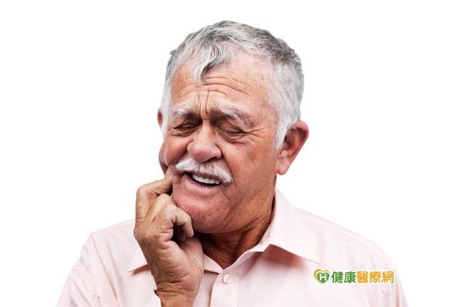 頭痛、聽力下降？可能是顳顎關節障礙