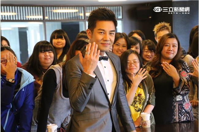 瑞峰領便當？謝承均腦死打呼被捏醒！