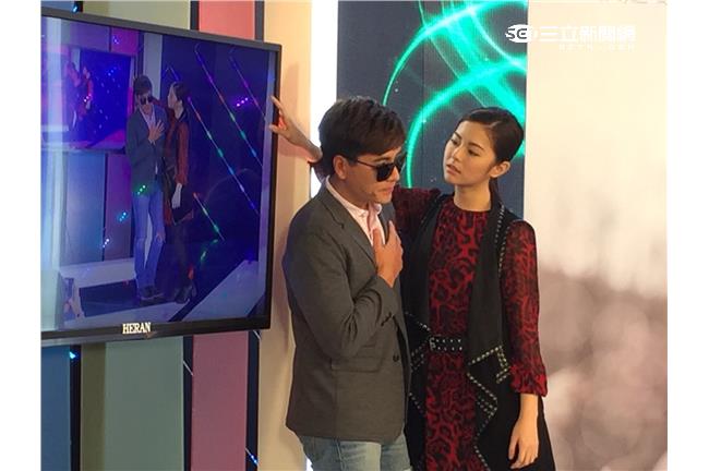 任容萱變身大男人霸氣「壁咚」王傳一