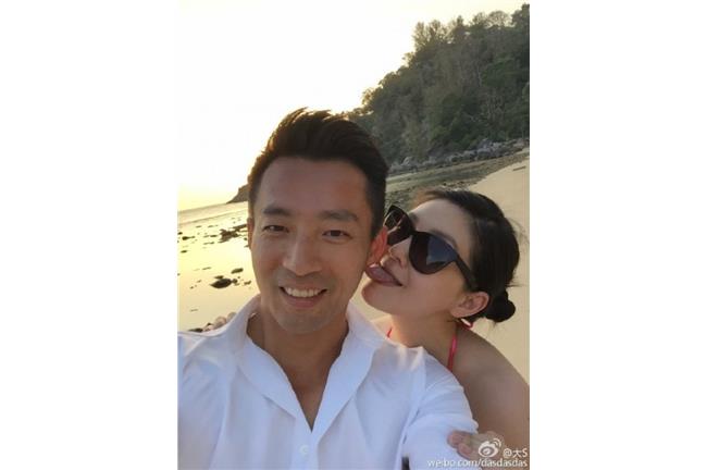 舔耳案再現！大S放閃過頭　粉絲喊噁