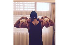 黑人,大小熊貓-范瑋琪臉書