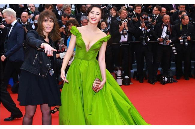 中國一定強　強國藝人登國際奇招百出