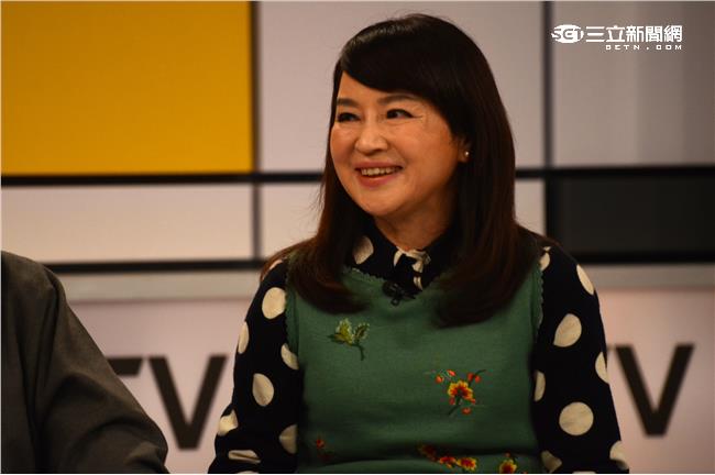 周玉蔻嗆慈濟「年收百億好意思哭窮」