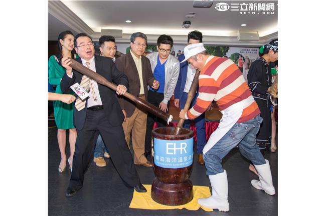 《親家》來了！廖峻王豪楊烈駕輕就熟