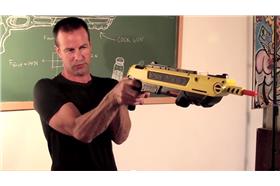 鹽巴散彈槍-截自YouTube