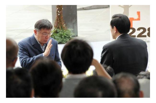 拒握手　國民黨批柯：有病、不禮貌