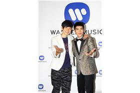 林俊傑、蕭敬騰合照（圖／翻攝自華納音樂臉書）