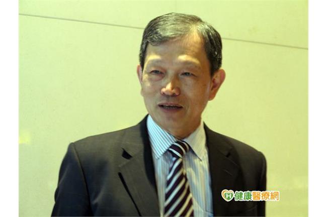 肝腫瘤位置接近腎臟，該怎麼治療法？