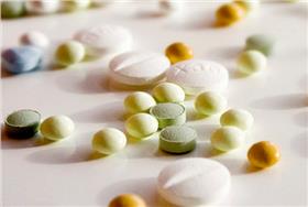 藥（Photo Credit：flickr／Taki Steve）https://www.flickr.com/photos/13519089@N03/4746653392/in/photolist-7YXZBy-dnd4f9-6yPVbP-arkWZb-8erQFA-a9Crxc-aes7K2-98gqu1-3vjKzv-akrHAC-dWvTD-eeBxiZ-nbTXg3-srCc8-nbTTtH-8eoyTM-75qj3o-6gE1S2-jrtcGq-5BAnHR