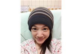 蕭彤雯安胎住院自拍照(蕭彤雯臉書)