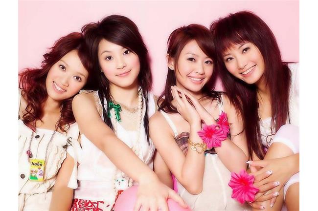 「七朵花」回來了！睽違10年再合體