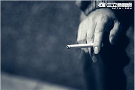 抽菸,癌症,癮君子, (林敬旻攝)