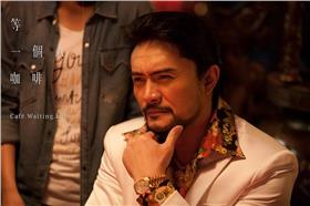 李羅-等一個人咖啡粉絲專頁.