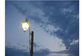 路燈／flickr－Bart Lee