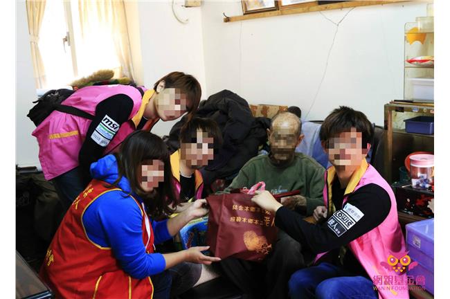  大學必修「服務教育學分」殺死人？