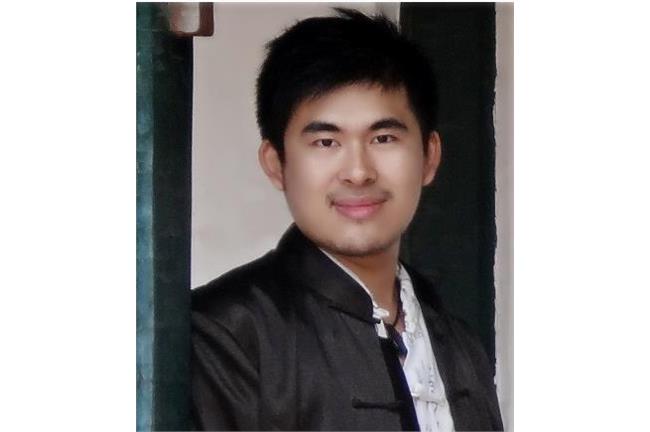 熄燈好！王炳忠譙彭文正是汪笨湖第二