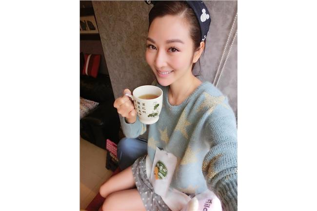 曾莞婷婉拒合照　發現她是孕婦好懊悔