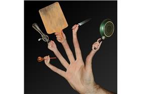 廚師多工煮菜-flickr-Robbert van der Steeg-https://www.flickr.com/photos/robbie73/4865728518