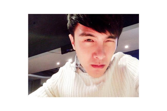 謝佳見眨眼撒嬌：擔心被粉絲們養很胖
