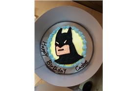 蝙蝠俠蛋糕_Imgur
https://www.ptt.cc/bbs/StupidClown/M.1427811176.A.552.html