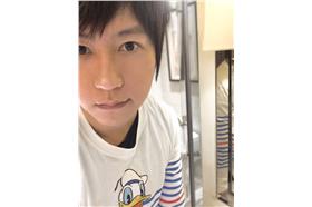 五月天阿信臉書