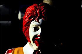 名家／恐怖的麥當勞叔叔（圖／取自twitter，Kirifuri283）