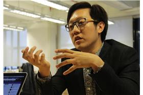 名家　　總編輯