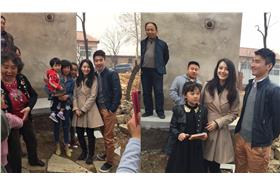 高圓圓帶趙又廷返鄉祭祖/文學成新聞