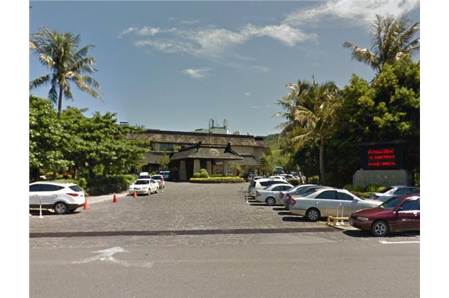 墾丁凱撒飯店表示,經調查前一晚跟隔天早上用餐人數約千人,僅該團有狀況。(圖/翻攝自Google Map)