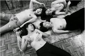 解放上空運動/王立柔攝影、翻攝自臉書
