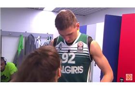 針孔球衣（圖／翻攝自Youtube）