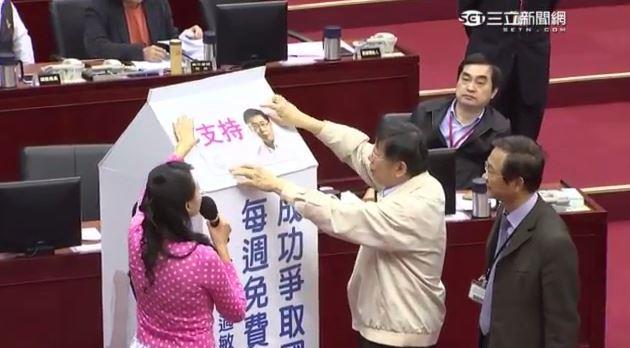 怒嗆、叫暫停　議員質詢也有SOP？