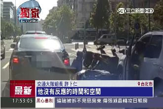 駕駛開車門未查看　害騎士遭撞重摔