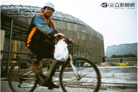 大巨蛋,遠雄 (林敬旻攝)