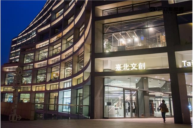 為什麼「文創」就必須靠建大樓？