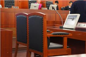 法庭 圖／取自Flickr-Cecilio Hsieh https://www.flickr.com/photos/cecilio_hsieh/5602458819/in/photolist-9x54Pz-6LFCNr-9x86fd-9x89r5-9x89jo-9x89du-9x59hx-9x88Uw-9x88LW-9x88E9-9x88wW-9x88q3-9x88hN-9x58rD-9x883m-9x87UW-9x582c-9x57SF-9x87sW-9x57yK-9x57sp-9x874s-9x57b6-9x572k-9x56Rv-9x56EM-9x56kT-9x563B-9x55x6-9x857y-9x554c-9x54yt-9x54hT-9x83Vq-9x83mU-9x8395-9x82TQ-9x52Sr-9x52Fr-9x82jS-9x52h4-9x525x-9x51QT-9x51AD-9x81gQ-9x51eF-9x514Z-9x7ZQ7-9x7ZGd-akzY3N