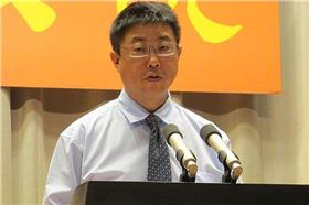 胡幼偉（維基百科
http://zh.wikipedia.org/wiki/%E8%83%A1%E5%B9%BC%E5%81%89#/media/File:Hu_Yu-wei.jpg