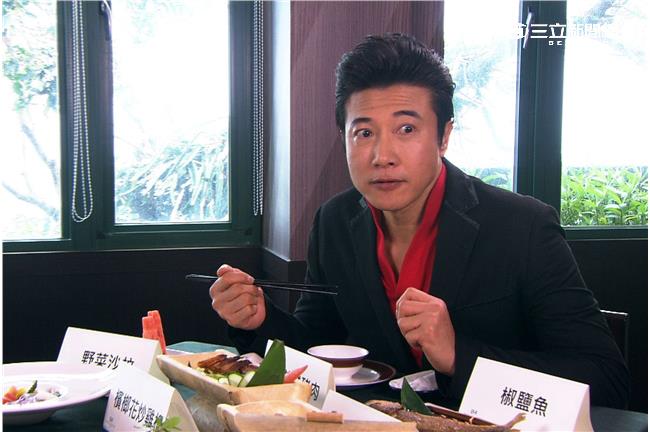 美食主持人陳鴻回來了！48歲超凍齡