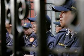 警察、交警、交通警察-flickr-tomscy2000-https://www.flickr.com/photos/tomscy2000/13263876044/in/photostream/