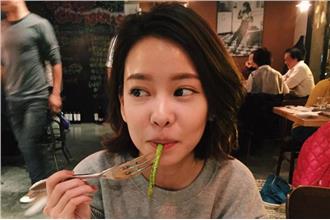 楊又穎哥哥含淚：愛她的人比抹黑的多