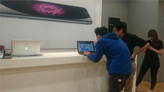 網友們！解鎖楊又穎手機的人就是他