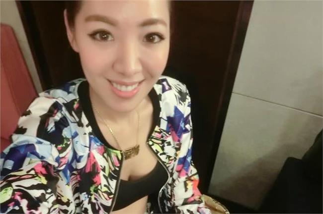 美胸皇后單身1年　獨睡雙人床好寂寞