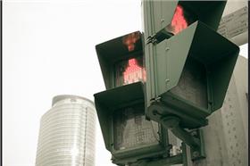 紅綠燈邂逅
圖片作者:flickr-lan Chen
圖片來源:
https://www.flickr.com/photos/78023431@N00/13194399063/in/photolist-m6WKa2-81NVdE-3xQmeJ-9wTYry-8Qc8mF-hqNrKt-6vYRRt-iNzmWz-7HqhME-7zQy7p-8vFkRk-LSDBL-88FPYz-e8sJFu-op6B9Q-oAWmWs-6khr7M-56jneQ-49sEvx-4zbwic-o7X2zk-HmxAe-mzyvyb-dhfckE-qdcTo2-3mQghw-dW5MpD-ogcCTi-79W2MG-dF5EWL-5xBvd6-dMqnik-dQGbRb-dV38fs-deLR1L-dYLYZU-ofwFD8-ogcXx4-ogcx1u-dEYPbF-dYFi38-dRyPGV-ajpinm-dg8uC5-pE7S7G-c2d1Pw-5etEA3-4RBWQh-2Xmyzn-2bdDKg