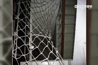 防墜網沒綁緊　女縫隙中墜8樓重傷