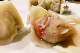 水餃摻塑膠繩+鐵絲？藍又時：要吐了