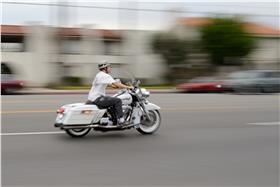 機車示意畫面（https://www.flickr.com/photos/90642235@N04/8440158806/in/photolist-dRQ2aq-8awFCz-ryantk-bqDYfk-8qCbWv-53rn9-oLyRVe-4MnMFW-qs2ZB-9GA6zx-diEvts-7gC5bv-6ubFHW-jwADjk-dC62S9-qTMh5G-ry2sGS-qTNV2p-rQB2hg-qTNHEM-8DX5SV-qTePvh-jwAHiH-8HYhcm-eUDN8d-d8Xsyd-9XDRQV-qdmsi9-p22oTu-qs5sr-8HVhZ6-fMEdpT-RLway-rwi7y4-ry2VtN-ryajDT-rQwzVi-rQwcvD-ry24uE-rNi5VC-rwfqw4-qTLS8H-jhdoja-qKBom-bKGSDT-cgDHBq-qrt44b-jwARZb-fMWMpm-5d7c7w）