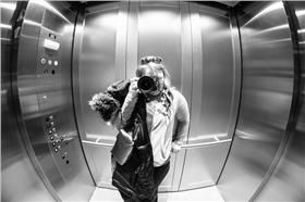 電梯／flickr－m01229
https://www.flickr.com/photos/39908901@N06/8200761537/in/photolist-duF3Gi-fphPTu-4ohga4-fE8Wau-nFfMkY-fEJgMu-6LX1fj-gsRuSi-ccjRqL-fErKdB-ewyKM-gL5kp2-gPrY8f-dMaGX3-CnGiF-onmbfh-gJAxHp-fDAHt4-5kQuEY-beqFm-5QSxLu-4pD2AY-nw6yWj-PNVj6-34jMf-nXrXkn-FJYM9-gRbgGG-gmCPoS-gqgAwW-3bs4zy-gH2X6P-gMsT9Y-aD4nH4-5kSx2N-pEUFPV-uJAnm-nFgBmB-nFgBm6-fhPDXH-gsQ9wH-xjQsU-a8UayT-nXCADw-nFfRou-pD42k9-rLXrJg-gqhcVU-fphPYu-9g8qJm/