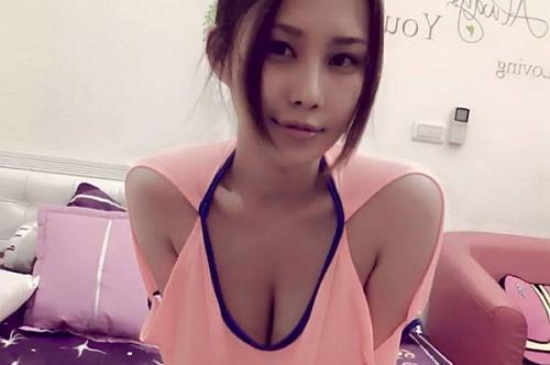 胸部大錯了嗎？I級豔后聲援解放乳頭